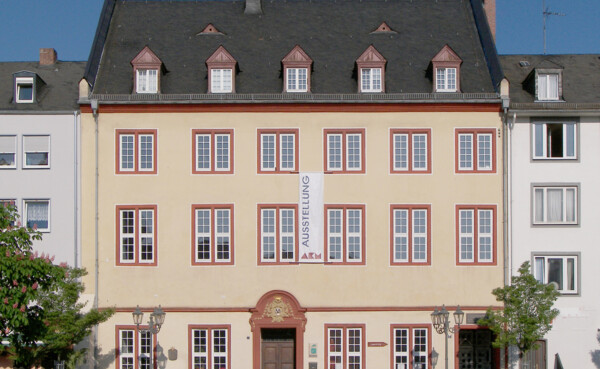 Künstlerhaus Metternich  © 
 Haus Metternich am Tag  ©
