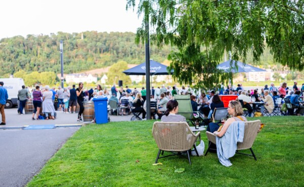 Ausflugsziel: An der Ufer-Bar in Koblenz den Sommer genießen © Koblenz-Touristik GmbH, Kai Myller Ausflugsziel: An der Ufer-Bar in Koblenz den Sommer genießen © Koblenz-Touristik GmbH, Kai Myller