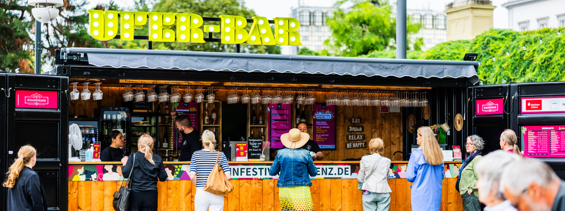 Ufer-Bar an den Schlossstufen  ©  Ufer-Bar an den Schlossstufen  ©