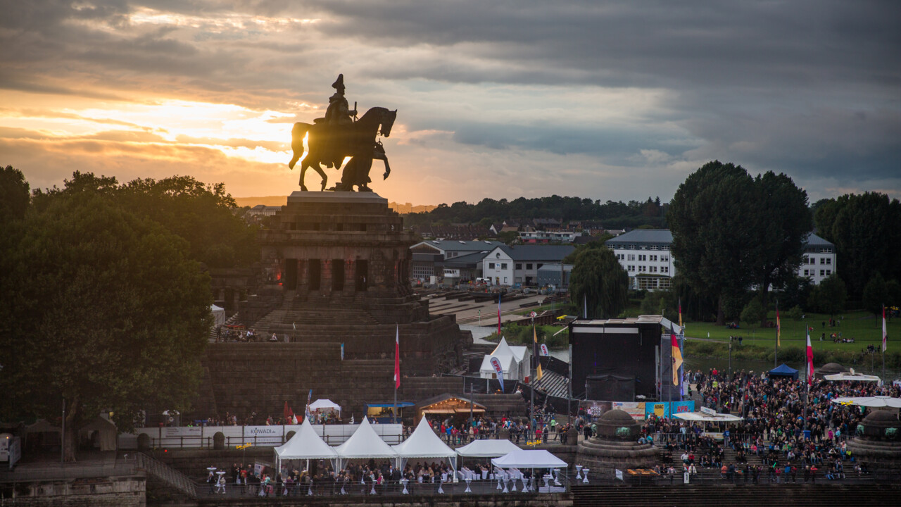 Deutsches Eck beim Koblenzer Sommerfest © Koblenz-Touristik, Henry Tornow Deutsches Eck beim Koblenzer Sommerfest © Koblenz-Touristik, Henry Tornow