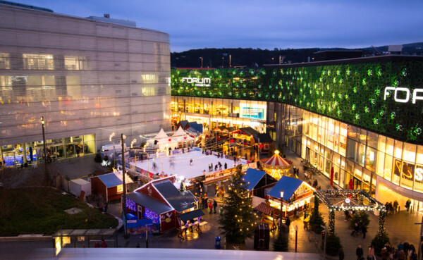 Koblenz Christmas Market at the square "Zentralplatz" © Koblenz-Touristik GmbH, Henry Tornow Koblenz Christmas Market at the square "Zentralplatz" © Koblenz-Touristik GmbH, Henry Tornow