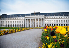 Kurfürstliche Schloss Frühling Blumen Koblenz © Koblenz-Touristik GmbH, Effner Das Kurfürstliche Schloss in Frühling mit blühenden Blumen © Koblenz-Touristik GmbH, Effner