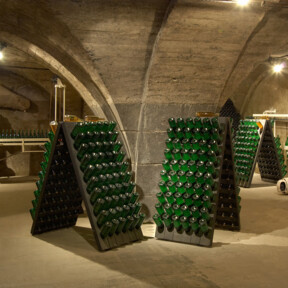 © Deinhard KG Flaschensammlung im Koblenzer Sektmuseum © Deinhard KG