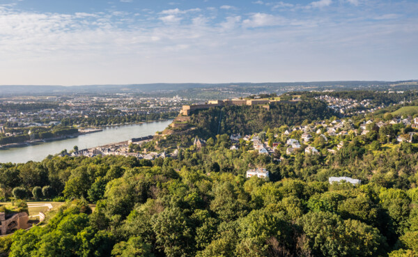 © Dominik Ketz | Rheinland-Pfalz Tourismus GmbH Luftaufnahme von dem Koblenzer Stadtteil Ehrenbreitstein mit der Festung, dem deutschen Eck und dem Zusammenfluss von Rhein und Mosel  © Dominik Ketz | Rheinland-Pfalz Tourismus GmbH