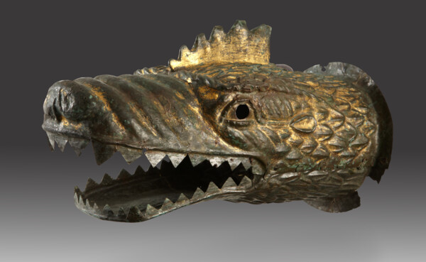 Figur eines Drachen im Haus der Archäologie als Teil der Dauerausstellung im Landesmuseum Koblenz © GDKE, U. Pfeuffer Figur eines Drachen im Haus der Archäologie als Teil der Dauerausstellung im Landesmuseum Koblenz © GDKE, U. Pfeuffer