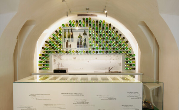 Blick in die Dauerausstellung des Haus des Genusses im Landesmuseum Koblenz © GDKE, U. Pfeuffer Blick in die Dauerausstellung des Haus des Genusses im Landesmuseum Koblenz © GDKE, U. Pfeuffer