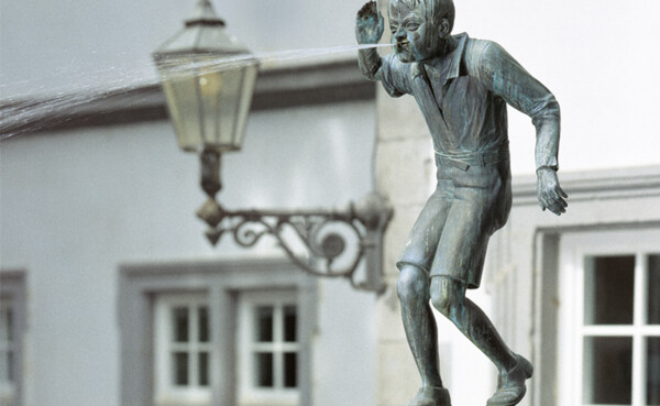 © Koblenz-Touristik GmbH, Gauls Der Schängelbrunnen spuckt wasser © Koblenz-Touristik GmbH, Gauls