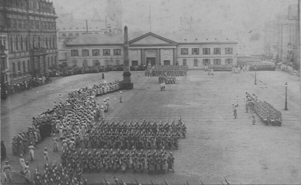 Kaiserparade auf Clemensplatz 27 Januar 1910.jpg © Koblenz-Touristik GmbH Kaiserparade auf Clemensplatz © Koblenz-Touristik GmbH