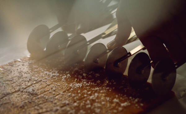 Karamell von Fräulein Diehl © Philip Bruederle  Karamell von Fräulein Diehl wird verpackt © Philip Bruederle