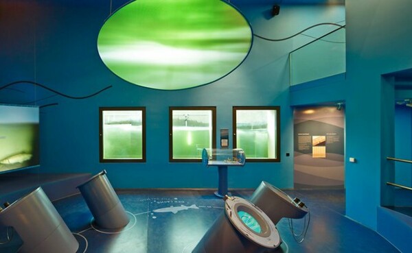 Unterseeisch aussehende Ausstellung im Mosellum © Martin Duckek, Caparol Unterseeisch aussehende Ausstellung im Mosellum © Martin Duckek, Caparol