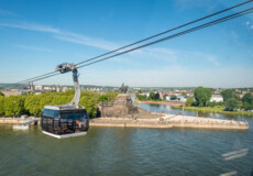 Panoramakabine der Seilbahn Koblenz mit dem Rhein, der Mosel und dem Deutschen Eck im Hintergrund © Koblenz-Touristik GmbH, Dominik Ketz Panoramakabine der Seilbahn Koblenz mit dem Rhein, der Mosel und dem Deutschen Eck im Hintergrund © Koblenz-Touristik GmbH, Dominik Ketz