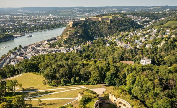 Luftaufnahme Fort Asterstein Festung Ehrenbreitstein Koblenz ©  Luftaufnahme Fort Asterstein und Festung Ehrenbreitstein ©