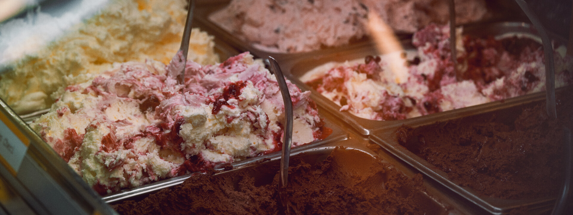 IJs van eGeLoSIa © Philip Bruederle  IJssmaken van eGeLoSIa © Philip Bruederle