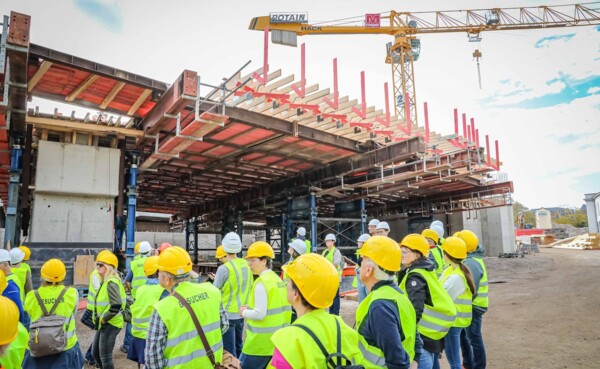 241025 - Besucherführung Pfaffendorfer Brücke-11-2.jpg © Stadt Koblenz/ Andreas Egenolf Baustellenführung: Besucherführung der Pfaffendorfer Brücke in Koblenz © Stadt Koblenz/ Andreas Egenolf